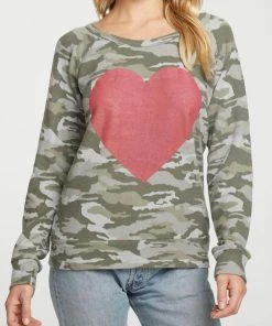 New 👍 Chaser Rpet Long Sleeve Raglan Pullover in Camo Red Heart for 👩 women 🤩